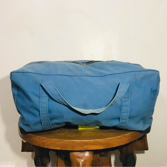 Large solid light travel bag - Picture 3 of 11